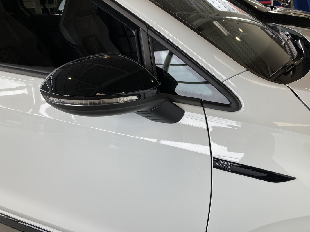 D42EFF47-B066-4833-A6EF-26903AE6B6F1