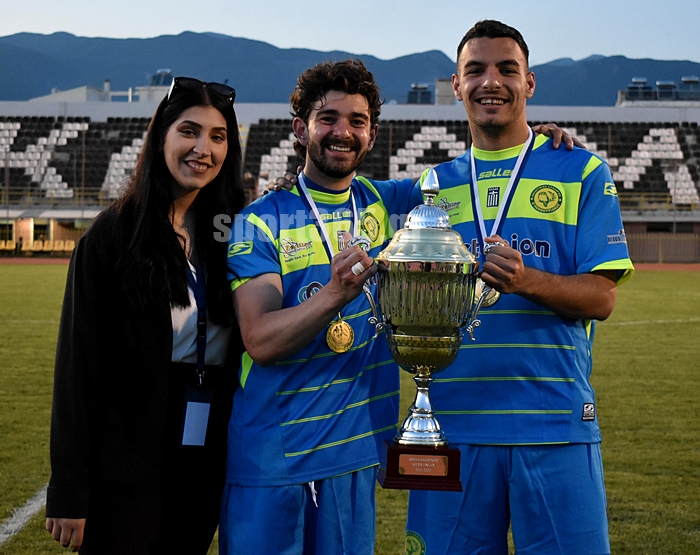 , &Tau;&epsilon;&lambda;&iota;&kappa;ό&sigmaf; &Kappa;&upsilon;&pi;έ&lambda;&lambda;&omicron;&upsilon; &Mu;&epsilon;&sigma;&sigma;&eta;&nu;ί&alpha;&sigmaf;: &Phi;&omega;&tau;&omicron;&rho;&epsilon;&pi;&omicron;&rho;&tau;ά&zeta; &alpha;&pi;&omicron; &tau;&eta;&nu; &Pi;&alpha;&rho;&alpha;&lambda;ί&alpha;