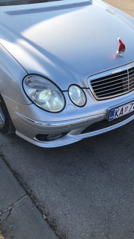 E6D6F0B9-2B2A-42B2-9F2F-15F7AE2F4562