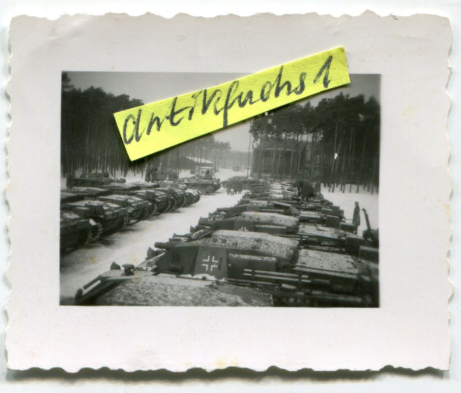 Panzer-Sturmgeschütze im Winter in Jüterbog