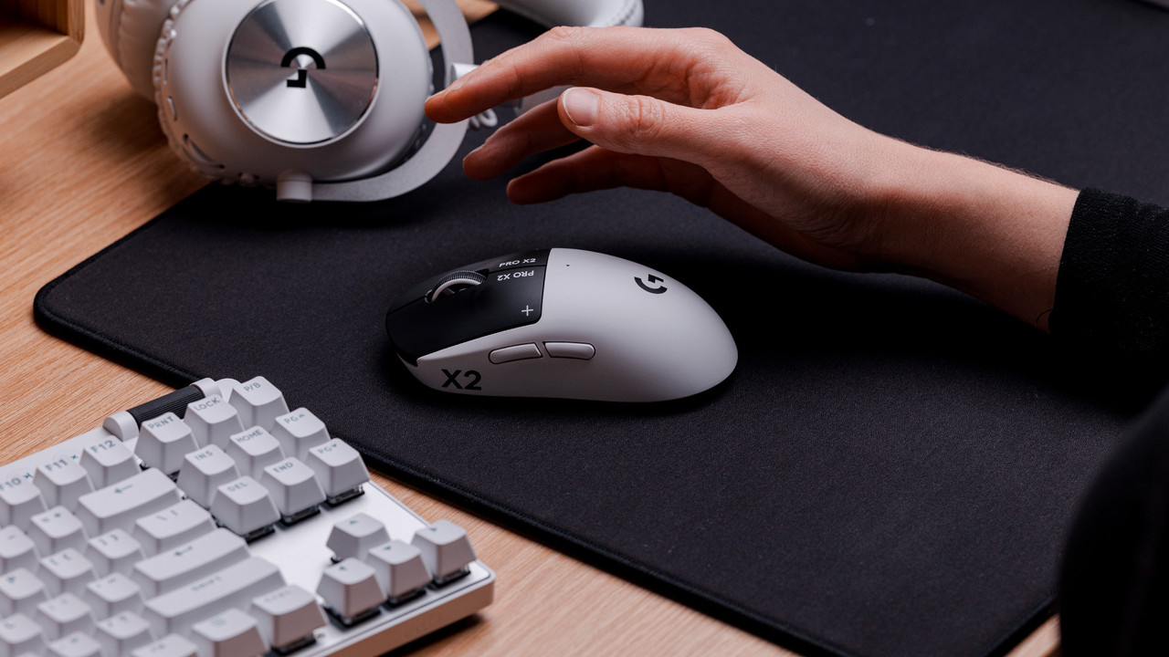 PRO X2 Superstrike LIFE Black 16x9 18