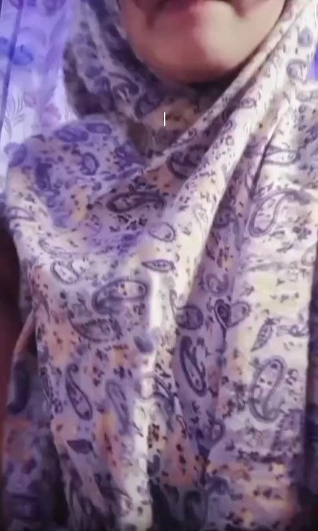 Cewek Hijab Sang3
