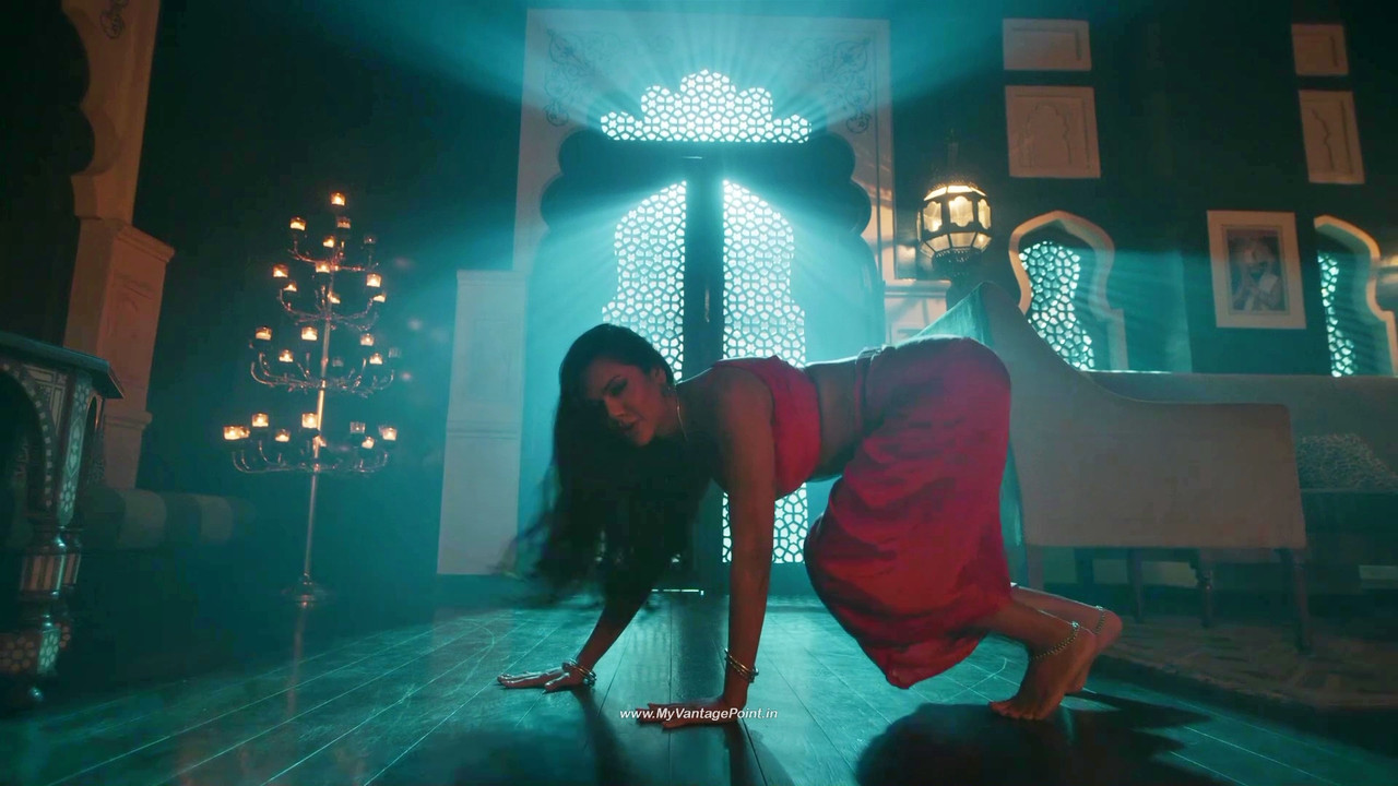 102Esha Gupta Hot in Aashram Web Series