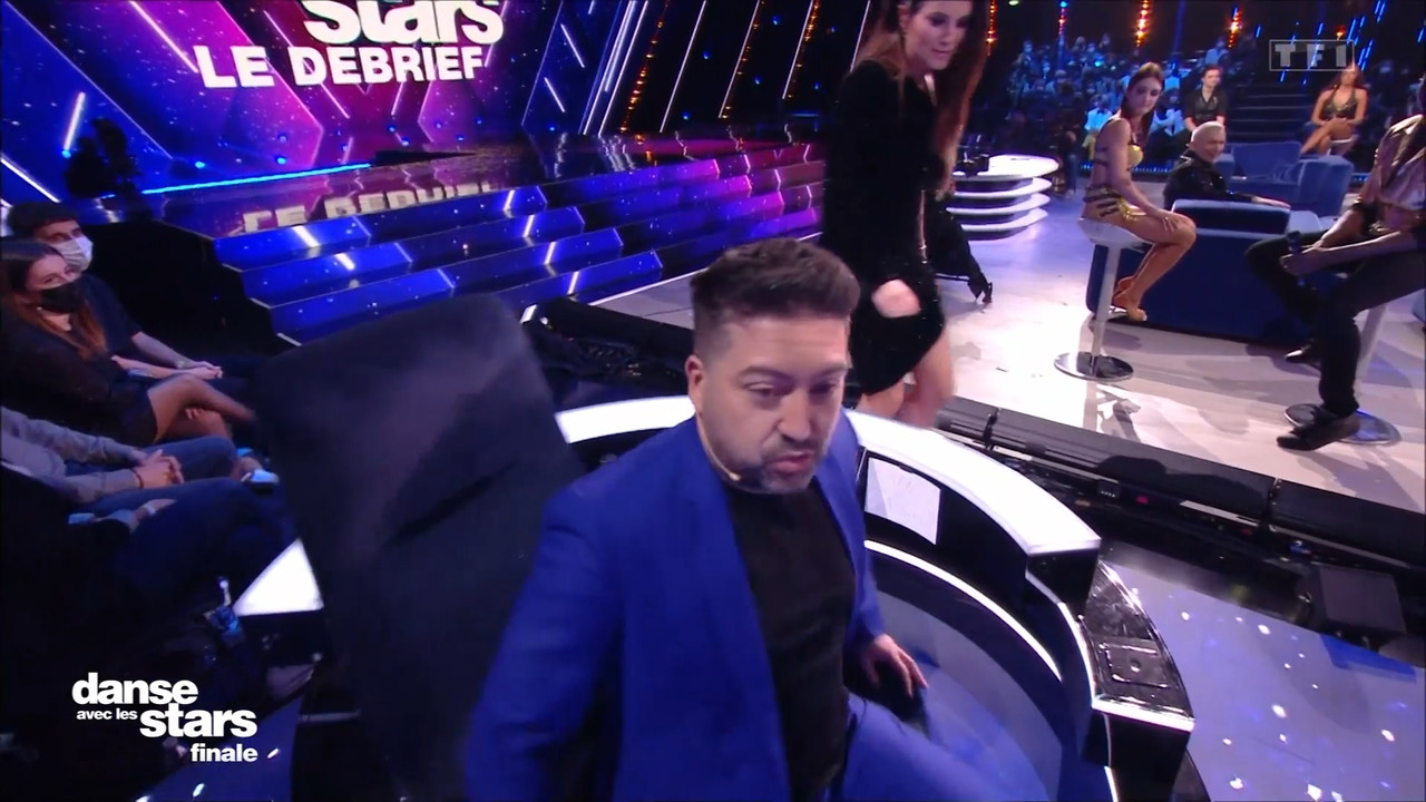 2021-11-26_22_55_TF1_Danse-avec-les-stars-la-suite.mp4_snapshot_01.11.49.538
