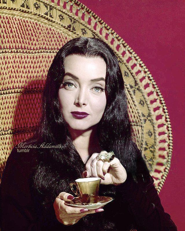 carolyn jones morticia