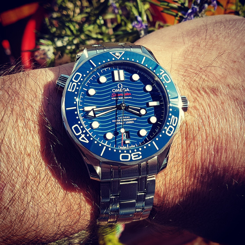Ω Seamaster Professional Diver 300M Co-Axial Master Chronometer 42mm Cal. 8800 Blue