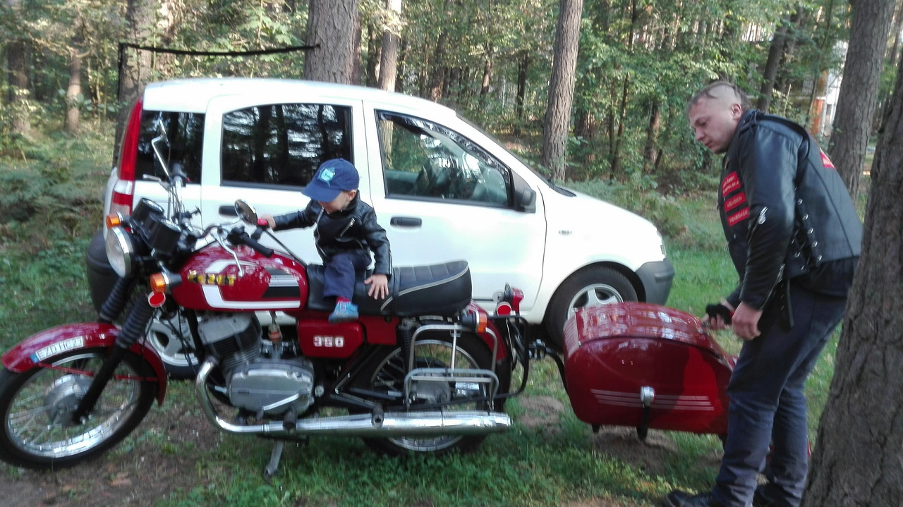 41406786_2320185414665533_8814725453626474496_n