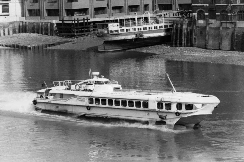 Raketa-Thames-foilborn-Greenwich-Hydrofo