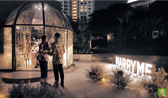 Pod Dining, lokasi Jess No Limit melamar Sisca Kohl, merupakan tempat bersantap mewah yang menyuguhkan pengalaman makan malam secara privat.