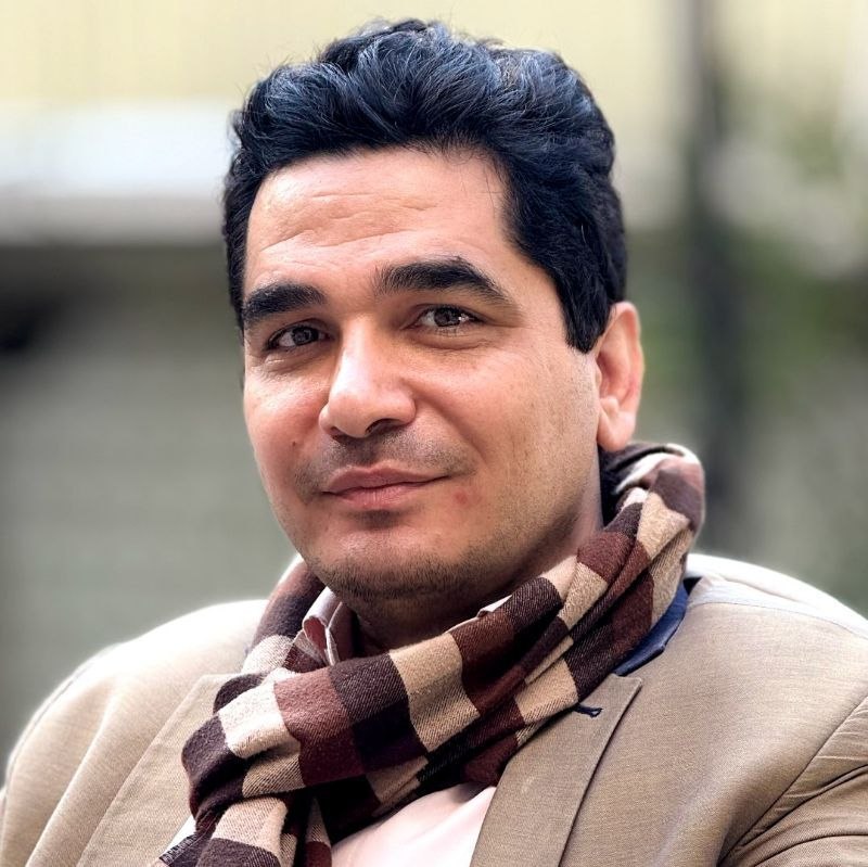 دکتر عباس منفرد