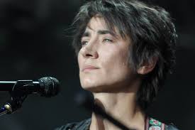 E953E490-8322-40BD-8037-F2757E21D2B1