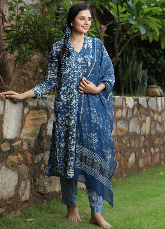 Looking for the Best Kurta Set with Dupatta