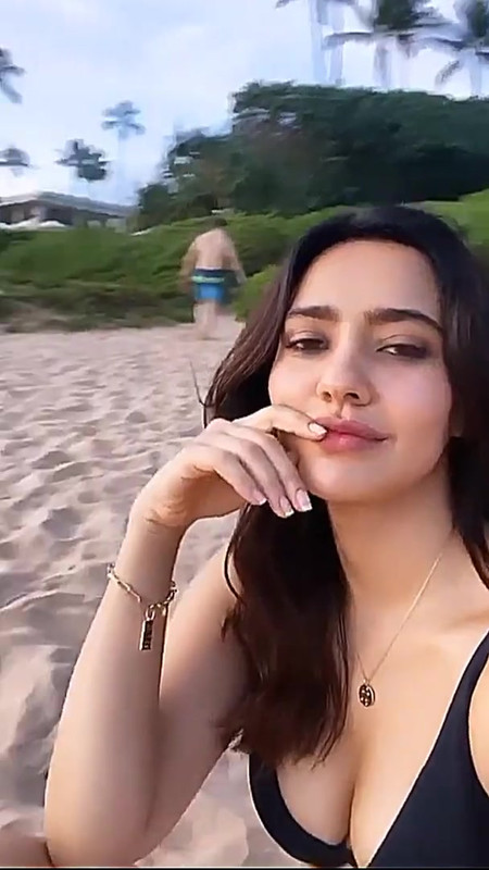 a (17)