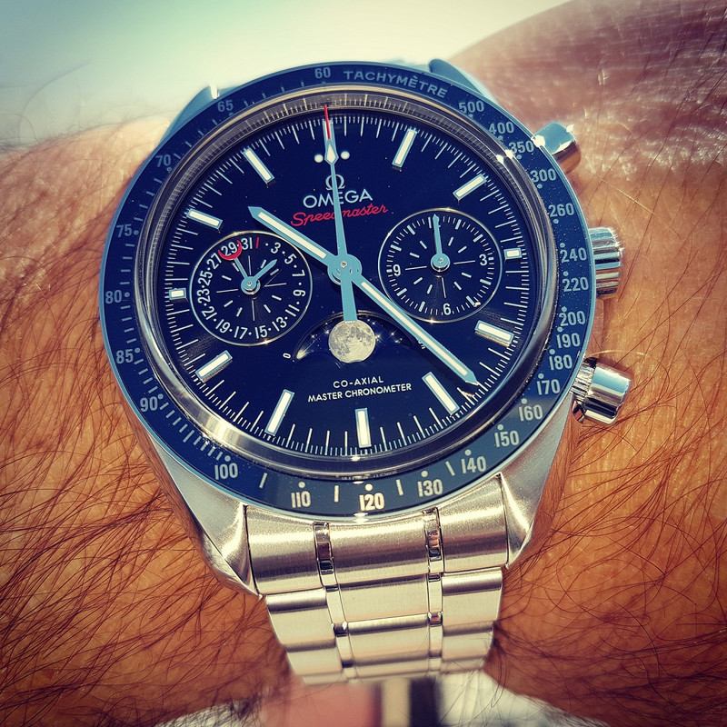 Ω Speedmaster Moonphase Co-Axial Master Chronometer Chronograph 44.25mm Cal.9904   (50)