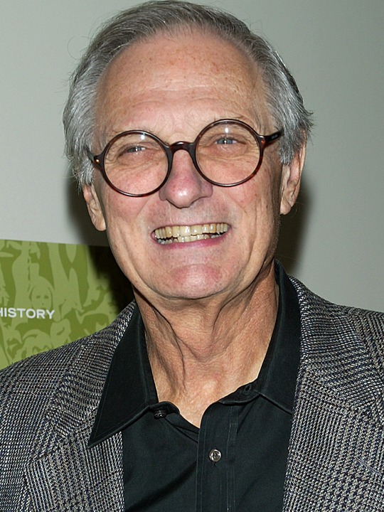 Alan Alda - Age, Bio, Birthday, Family, Net Worth