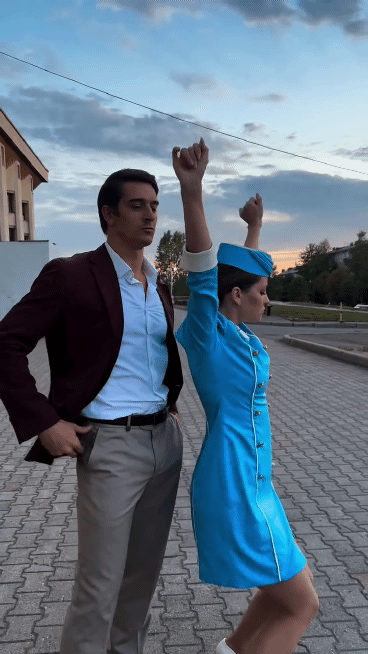 984F08B2EE7C81DB31FEF7E960A7E58E_video_dashinit_1