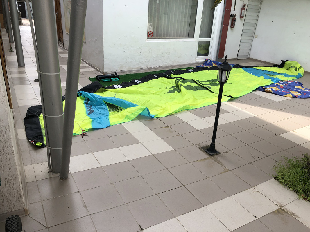 B2CC3651-7F98-419E-A54A-4A70BFE6BD48