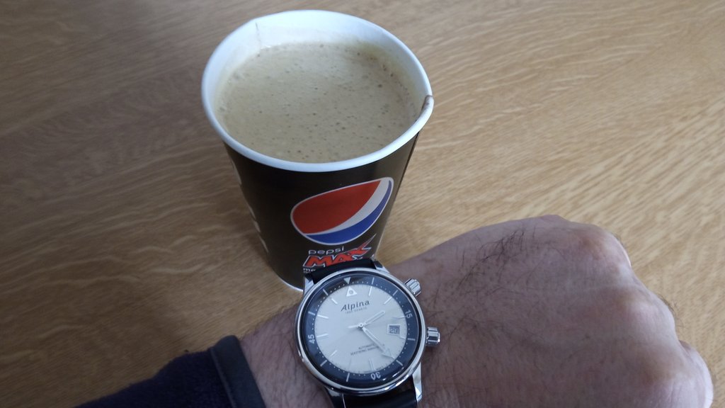 Pause café et montre (toutes marques) - tome X - Page 25 IMG-20230429-142505