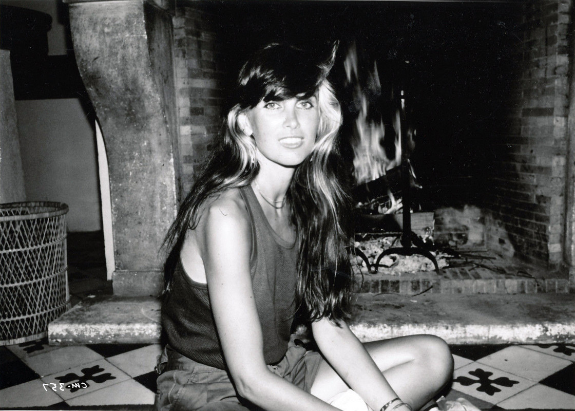Caroline_Munro_b88