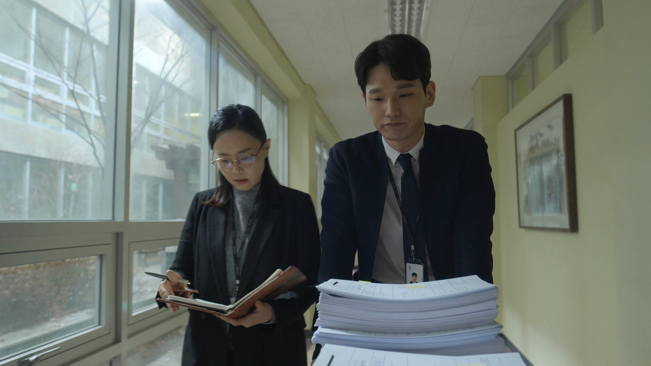 Juvenile.Justice.S01E02.1080p.NF.WEB-DL.DDP5.1.x264-{NM21}.mkv_snapshot_10.02.644