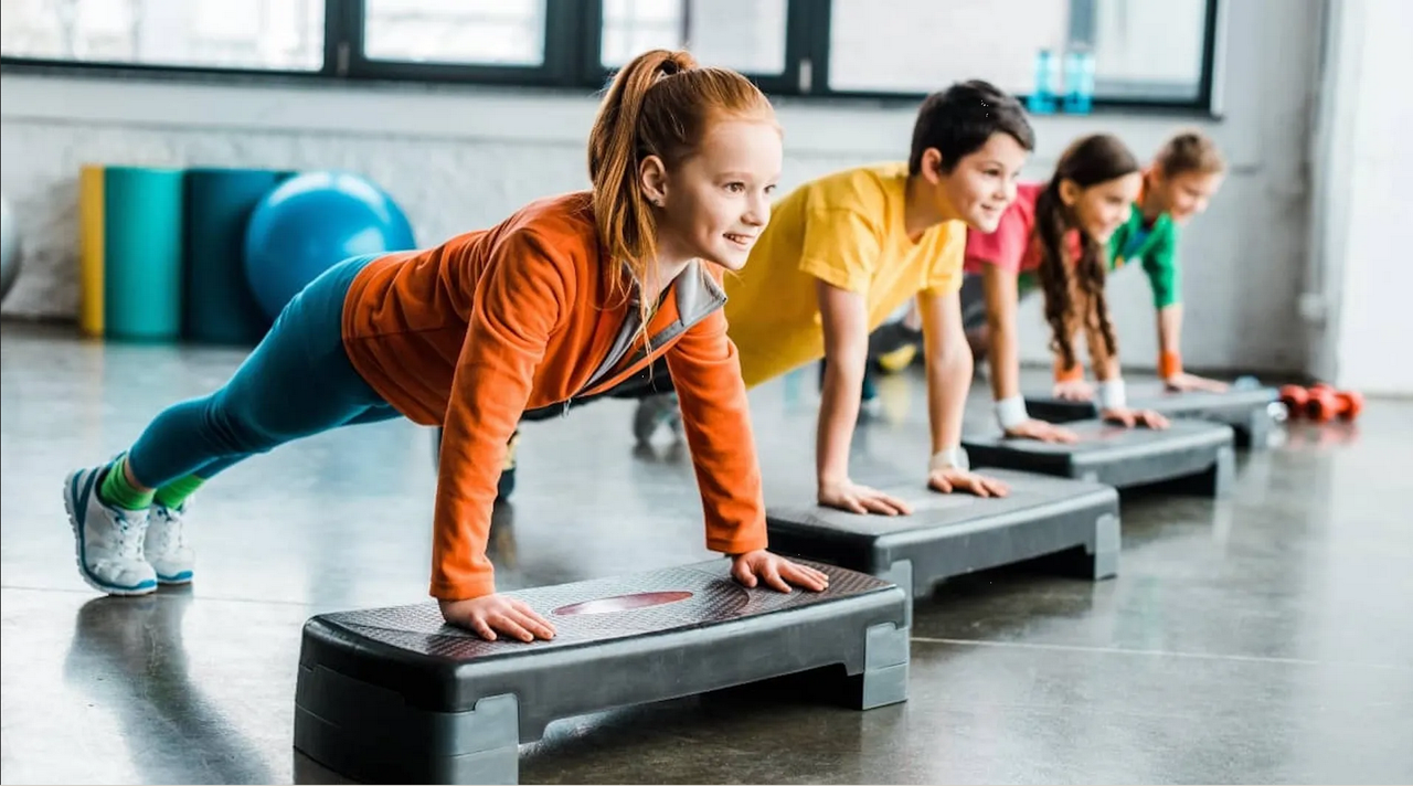 ¿Cuáles son los principales beneficios de la actividad física en la infancia?