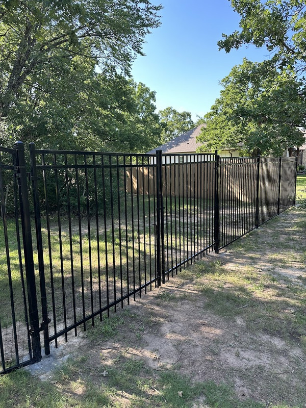 fence company Bryan TX