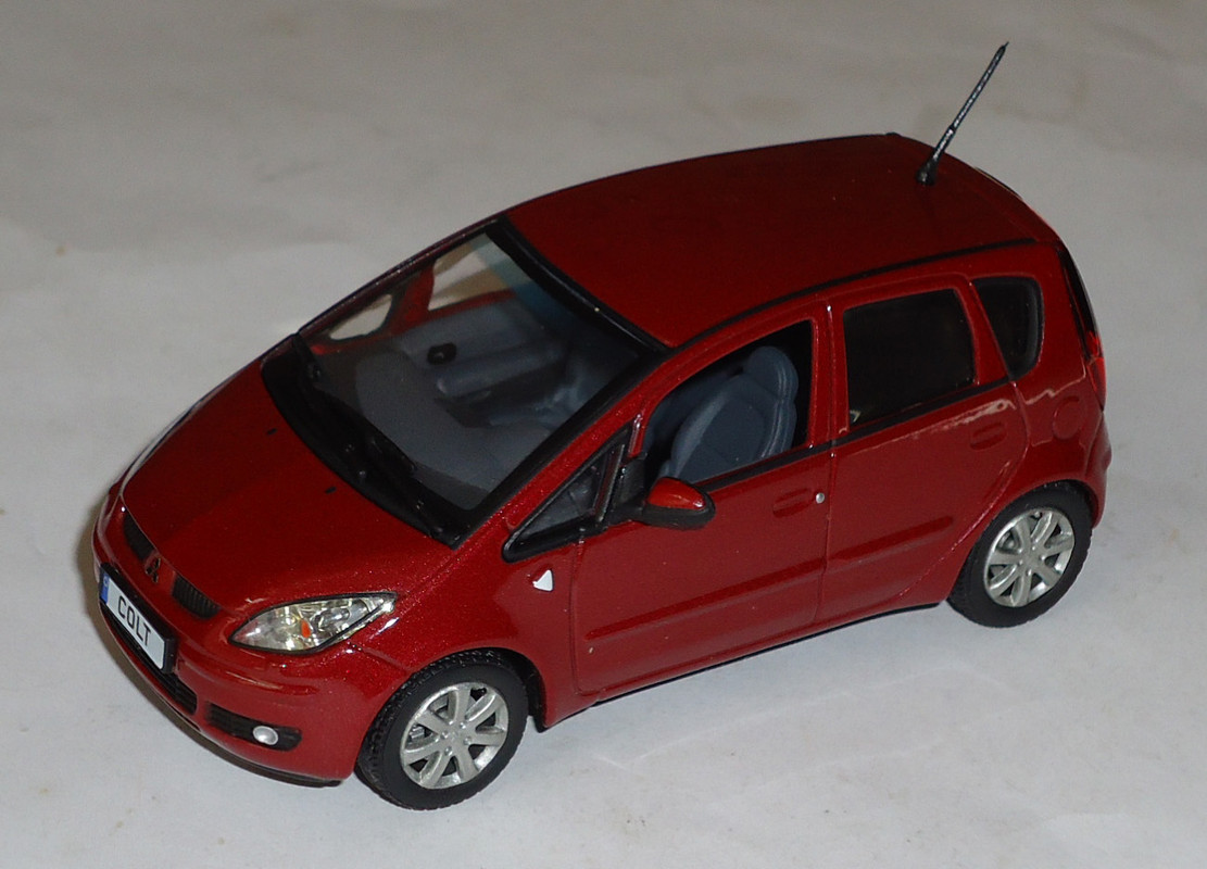 Mitsubishi-Colt1