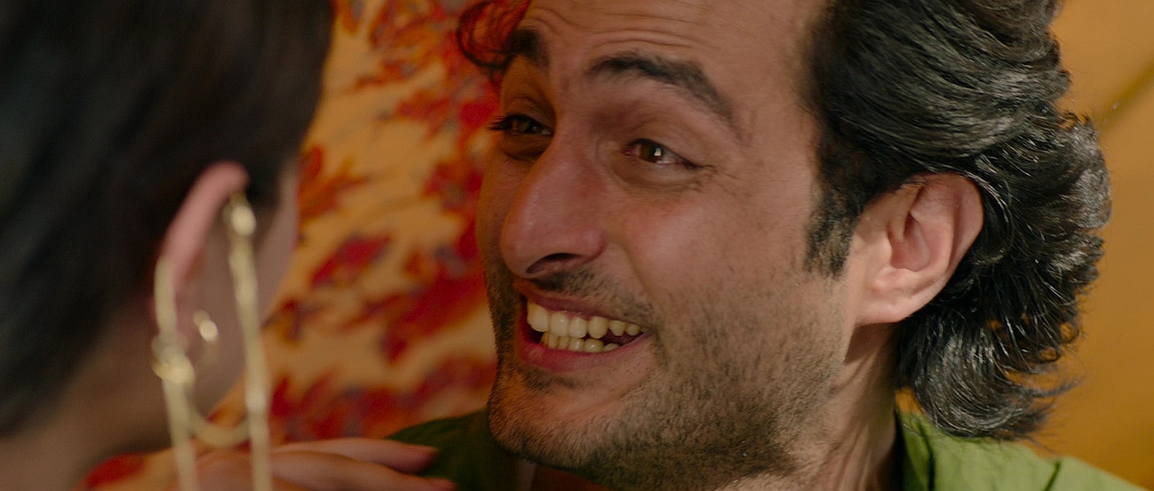 vlcsnap-2020-04-04-00h37m22s416