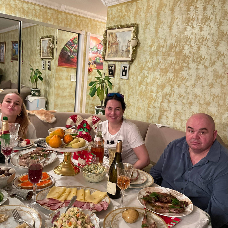 [Image: old-wood-woodiara-Christmas-2023.jpg]