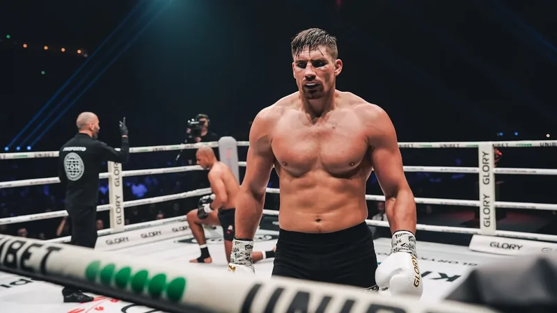 Вижте колко прибира Рико Верхувен от битката си в GLORY 100