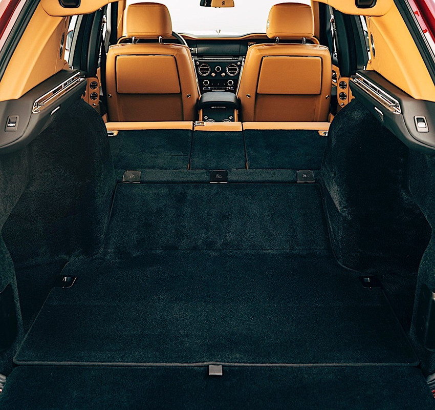 Rolls-Royce Cullinan (27)