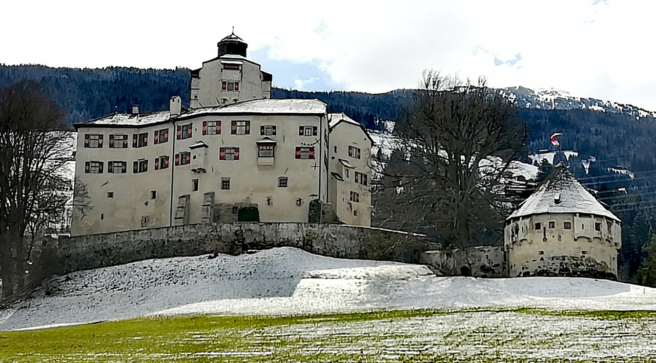 14. dvorac Friedberg ( privatno vlasništvo)
