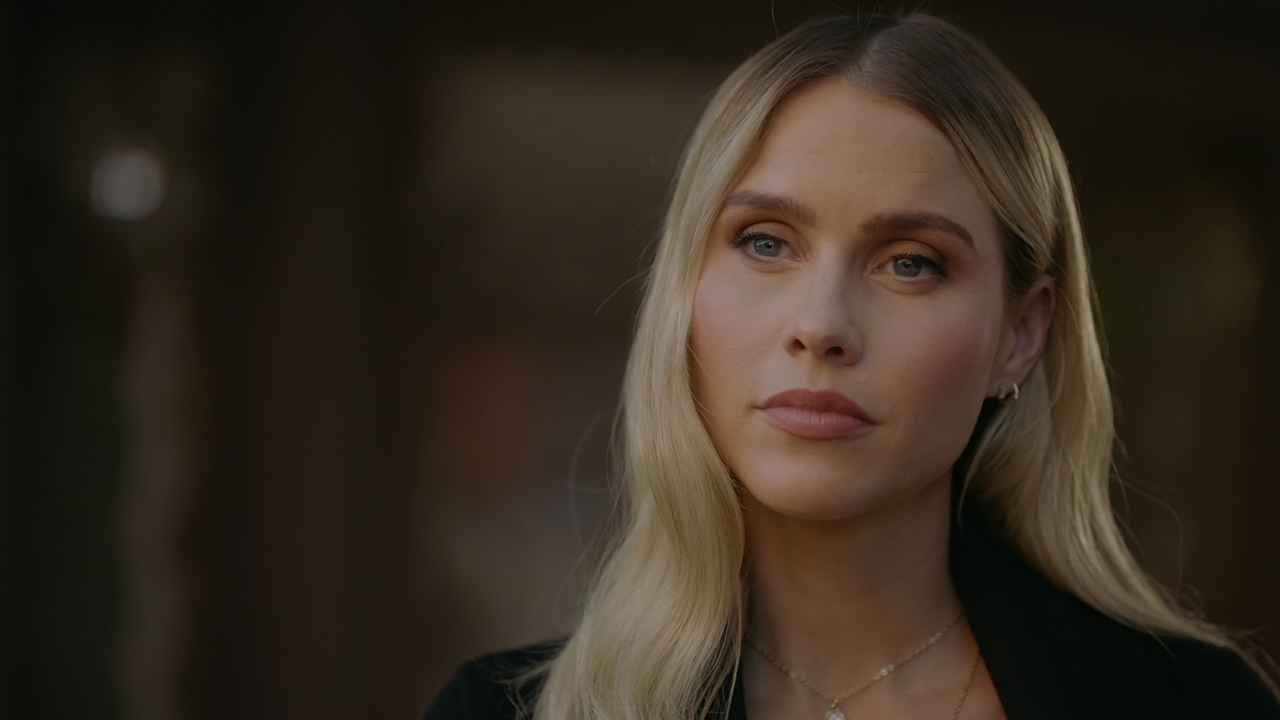 Legacies.S04E15.Everything.That.Can.Be.Lost.May.Also.Be.Found.1080p.10bit.AMZN.WEB-DL.DDP5.1.HEVC-Vy
