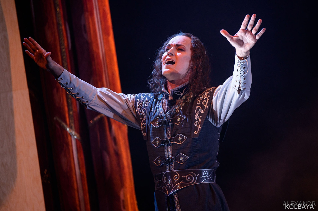 B9CDCCCC-6F1C-48D5-BE6A-83FA032A2E5F