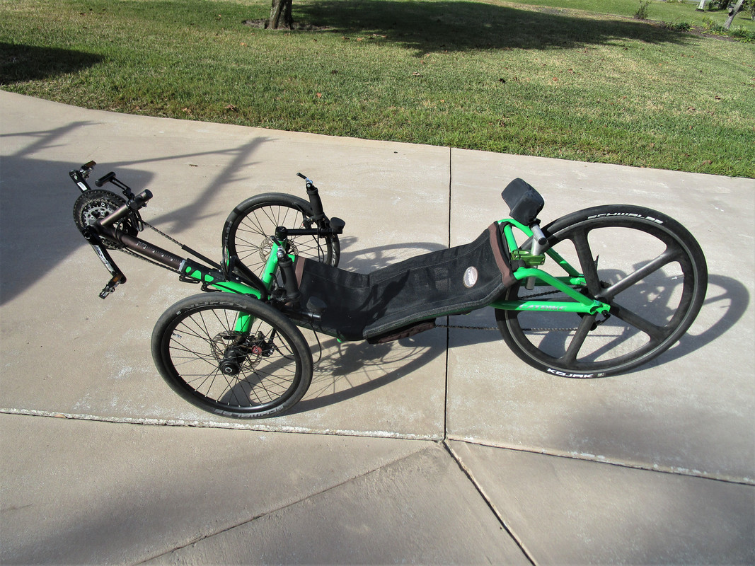 Cat700 green (Strickland) left side