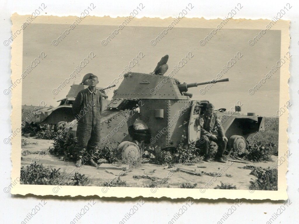 Foto, Wehrmacht, zerstörter Panhard 178, MI 1798