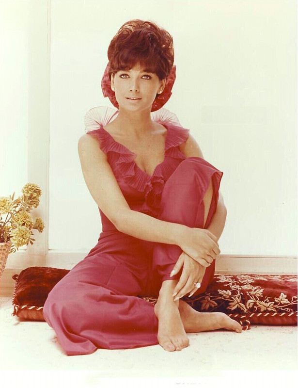 Suzanne_Pleshette_34
