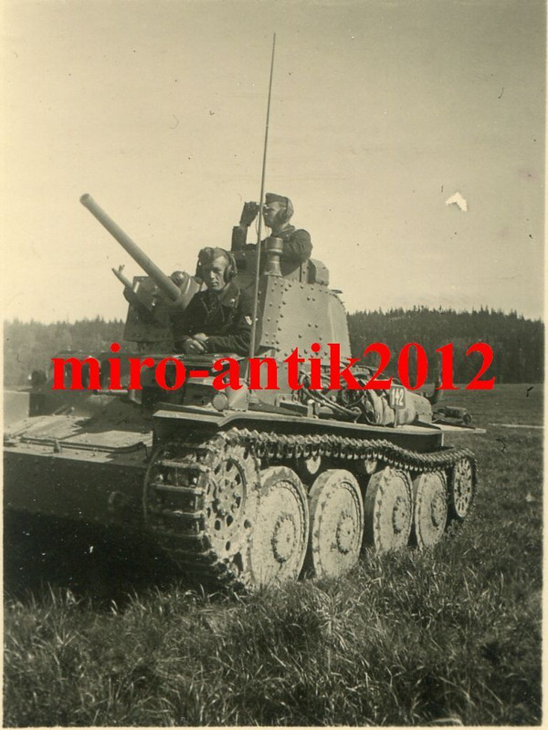 Foto, Panzer-Regiment 10, Panzer 38t auf dem Übu
