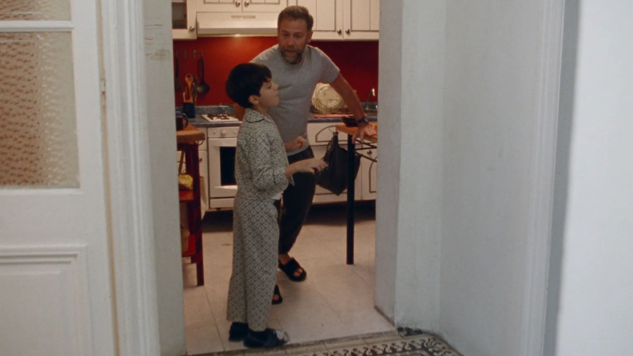 La vida en el silencio (2022).1080p.lat.cinecalidad_00_24_08_00_96