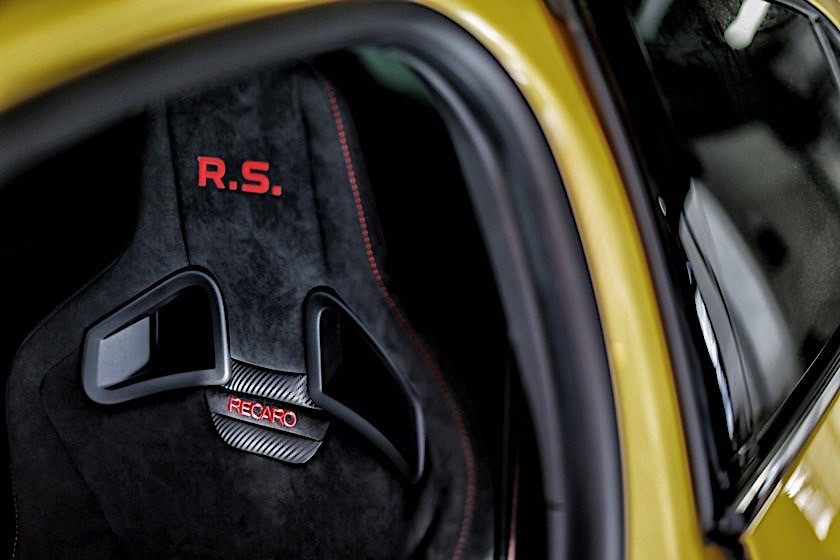 2019 Renault Megane RS Trophy (18)