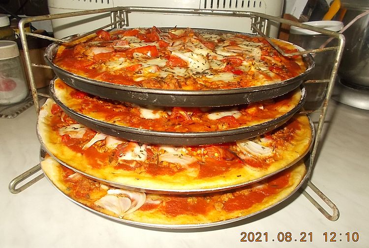 https://i.postimg.cc/Vvy1XJXX/pizzak-2021aug21.jpg