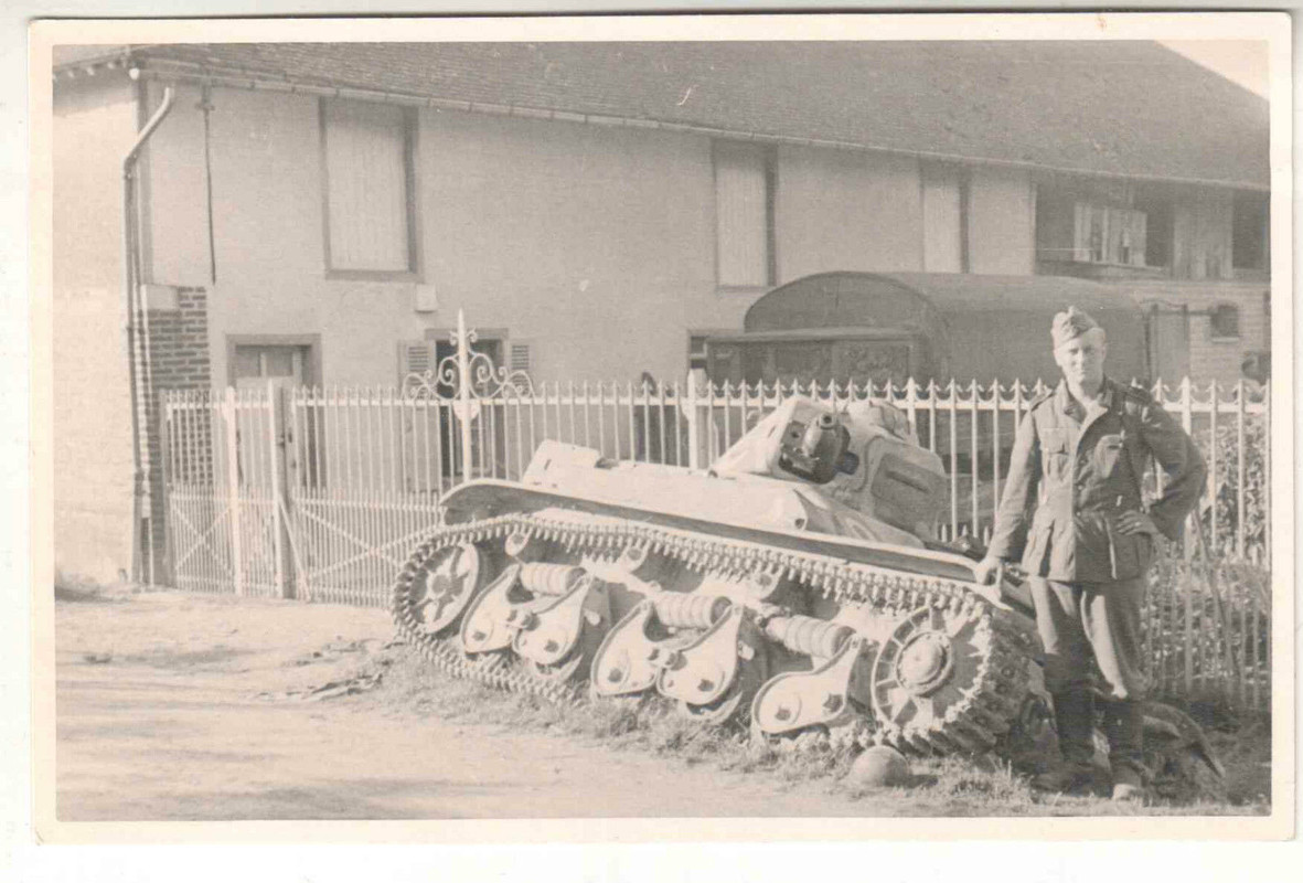 FRANZÖSISCHE KAMPF PANZER RENAULT R 35
