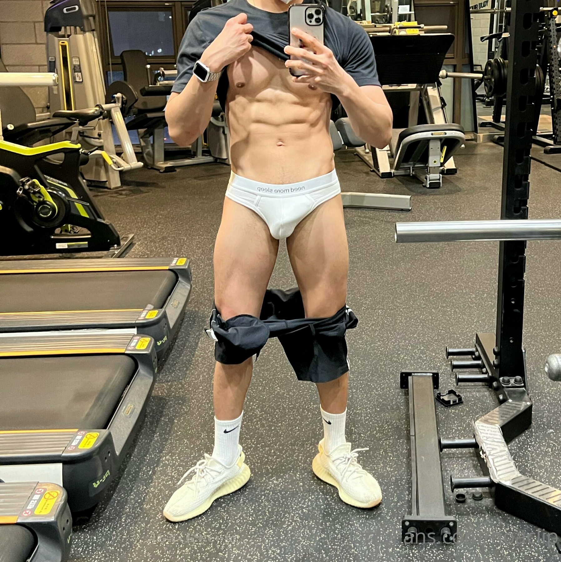 438
