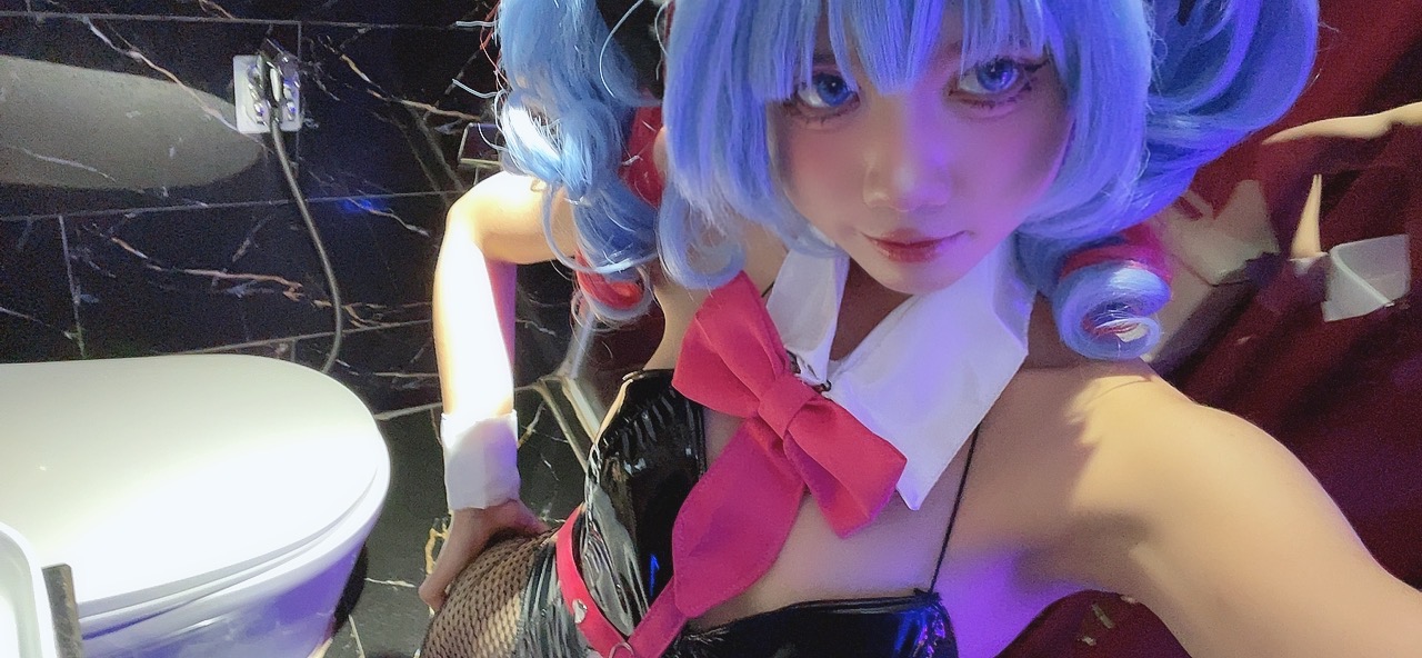 PoppaChan Miku Rabbit Hole Cosplay Pack – 168 Photos 18 Videos 1.28GB插图