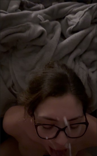 [Image: Cumshots3879133557.jpg]