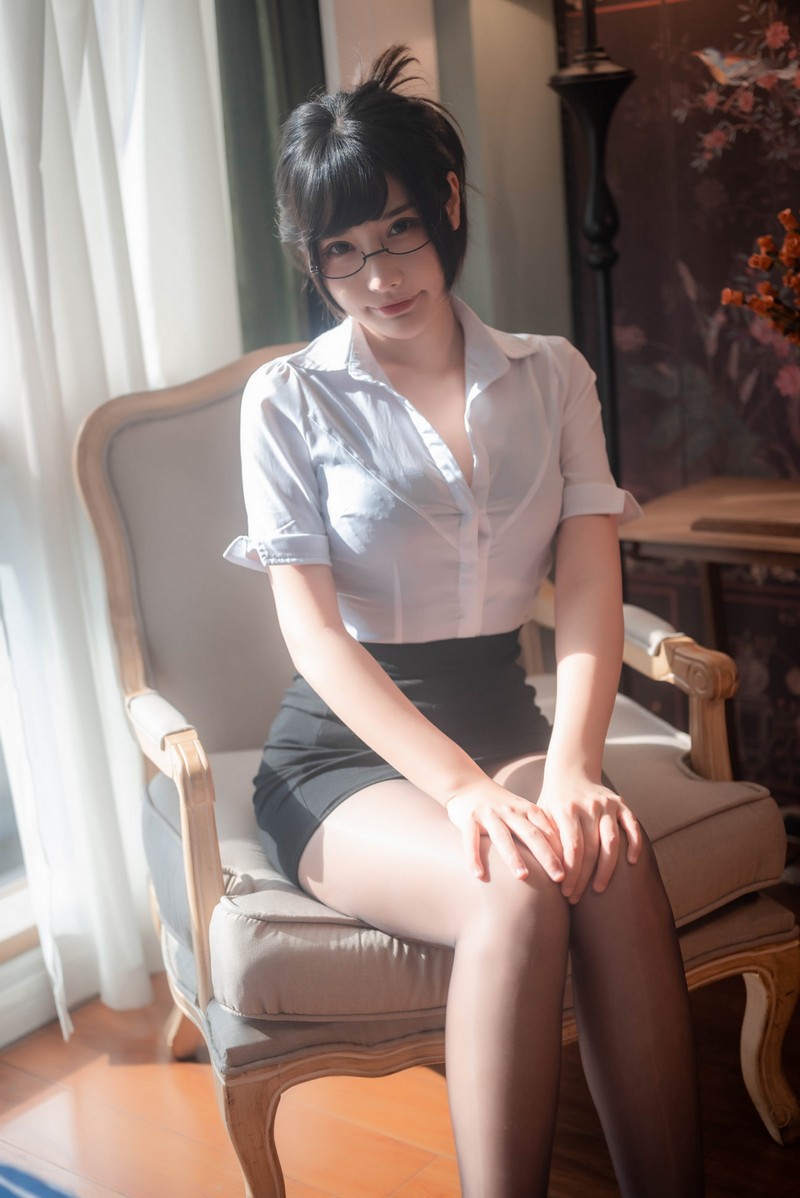 糖果果Candy 室内OL 制服 Cosplay 写真集【102P｜325.8MB】插图