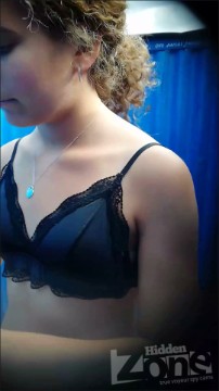 [Image: Voyeur13805115459.jpg]