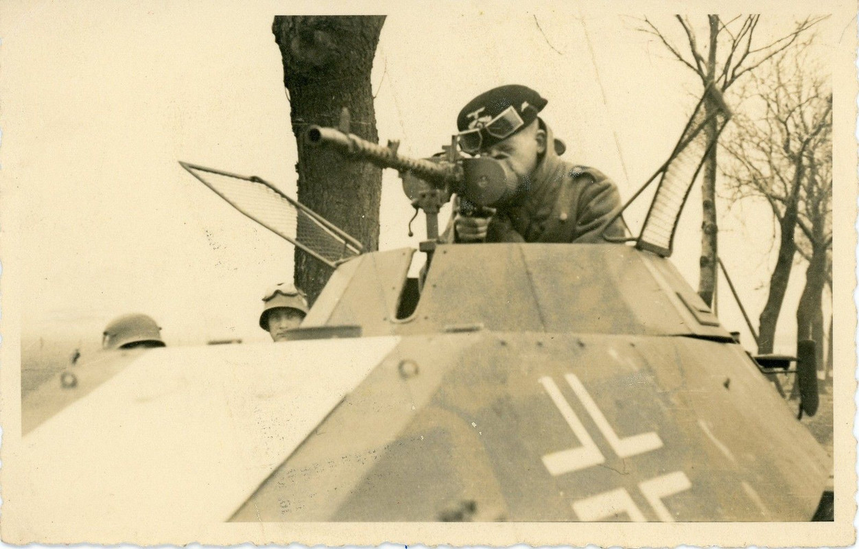 Panzerspähwagen Panzer Tank 4 Rad MG Foto