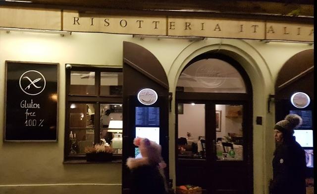 Praga: Castillo, Loreto, Petrin e Iglesia del Niño Jesús de Praga y cena - Viena - Bratislava - Praga (20)