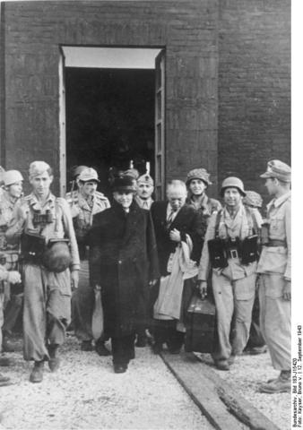 Benito Mussolini después de la liberación Benito Mussolini después de la liberación